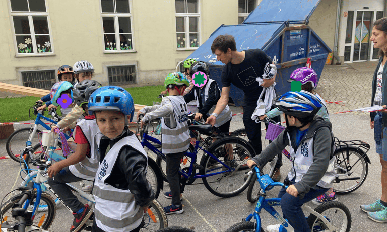 Radfahrtraining der 2. Klasse